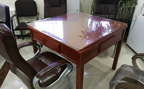 红山街道麻将桌